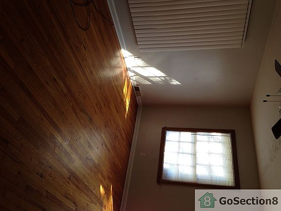 3rd image of 2901 Bonds Ave