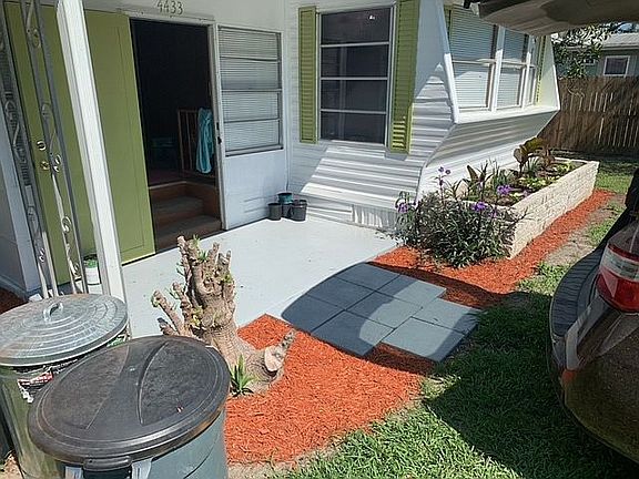 4th image of 4433 Areca Palm Dr