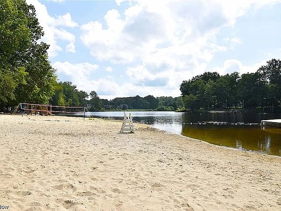 2nd image of 8729 Lake Forest Trl