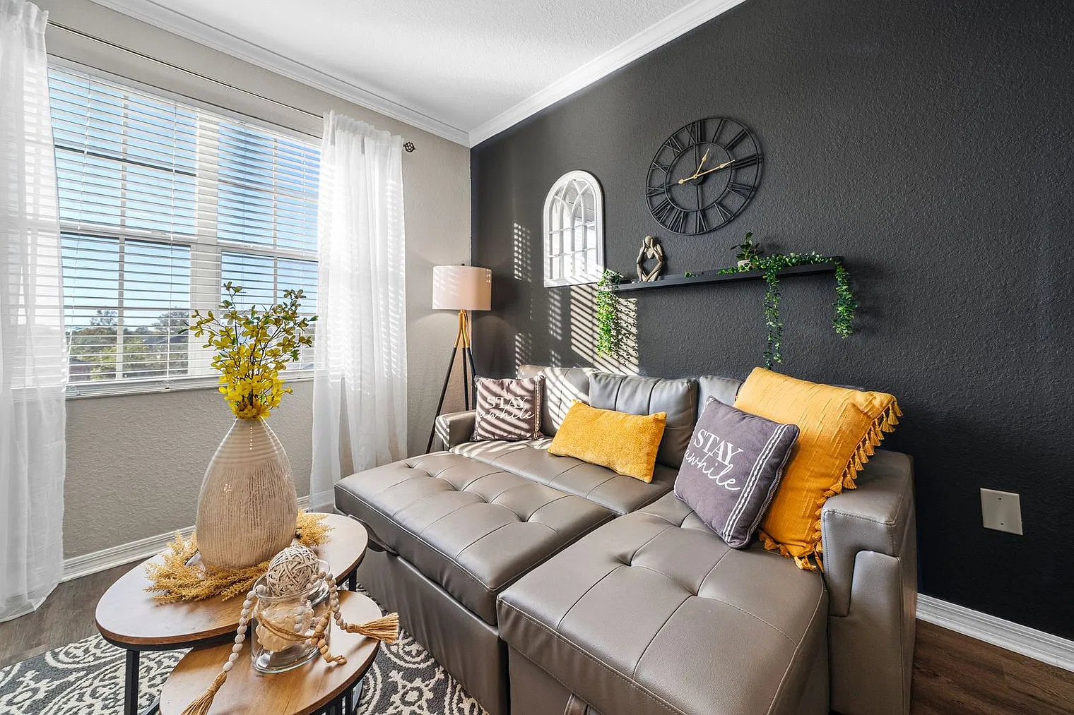 3 bed, 2.0 bath, 1345 sqft, $8,716 — Photo 3