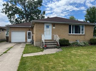 179 Lydia Ln, Cheektowaga, NY 14225