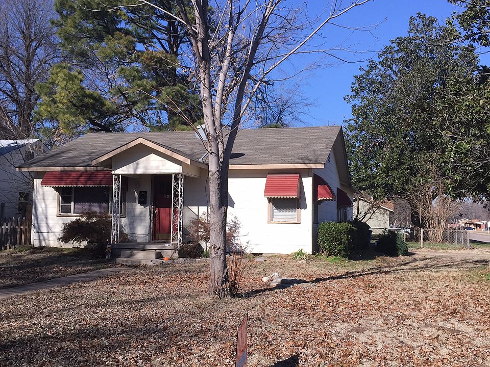 2nd image of 337 E 46th St S