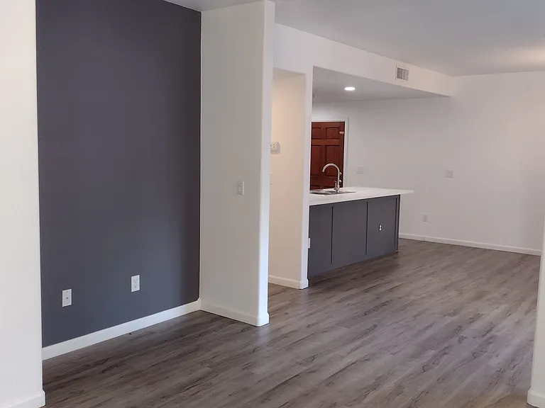 1210 Walnut Ave #1 — Photo 7