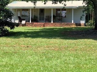 225 Winkle Dr, Armuchee, GA 30105