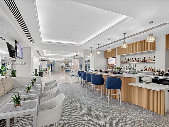 3rd image of 2670 E Sunrise Blvd #905