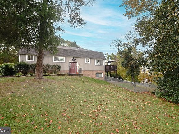 3rd image of 26015 Shenandoah Dr