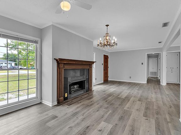 3rd image of 2206 Deborah Dr