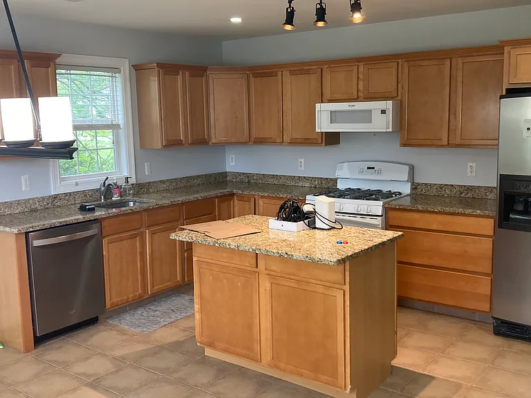 527 Rosemont Ringoes Rd — Photo 2