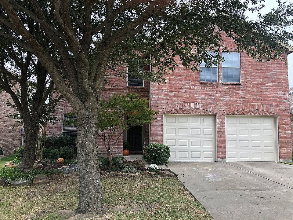 1st image of 2833 Laurel Oak Dr