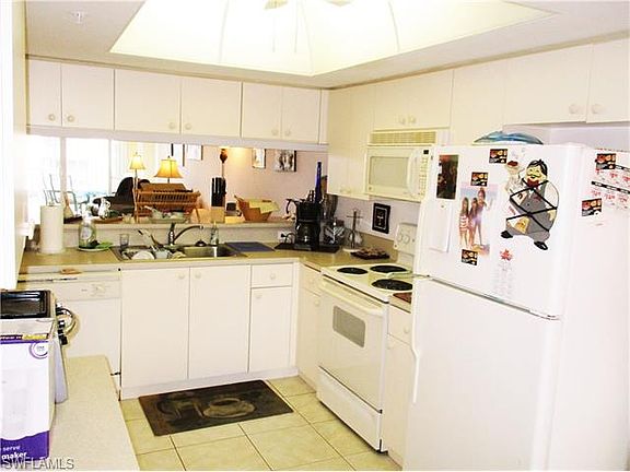 3rd image of 19870 Breckenridge Dr Unit 305