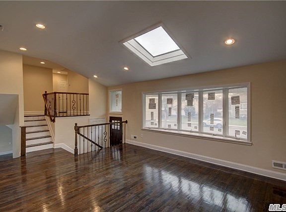 3rd image of 11 Saint Lawrence Pl