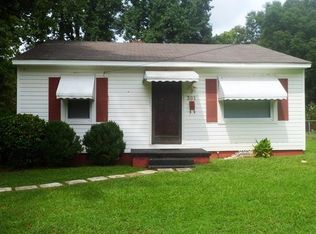 302 E McKinley St, Mebane, NC 27302