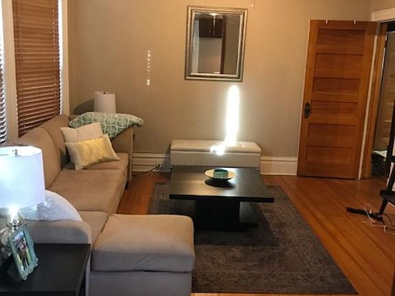 3rd image of 1116 N Emerson St APT 6