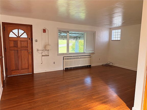 4th image of 31 Ewing Rd