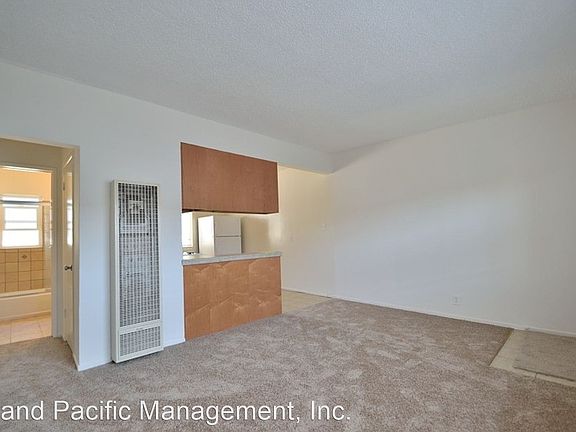 5th image of 1820 12th St APT 4