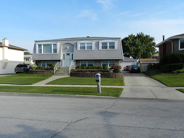 7725 166th Pl photo 1
