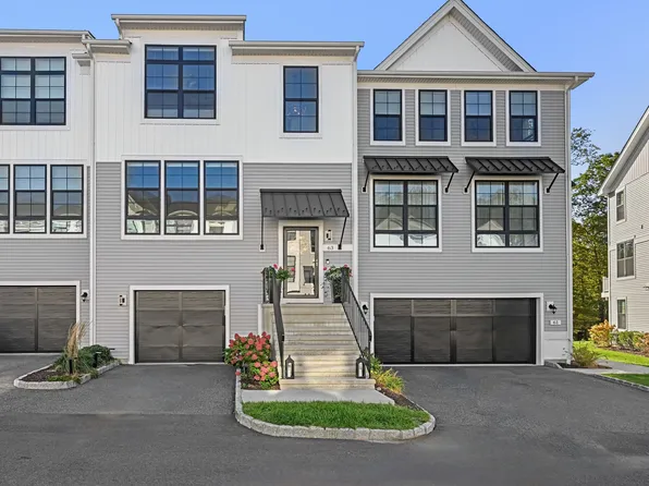 63 Brentwood Circle #63, Danbury, CT 06810