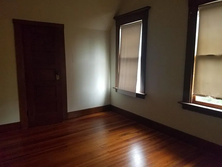 54 Hubinger St — Photo 15