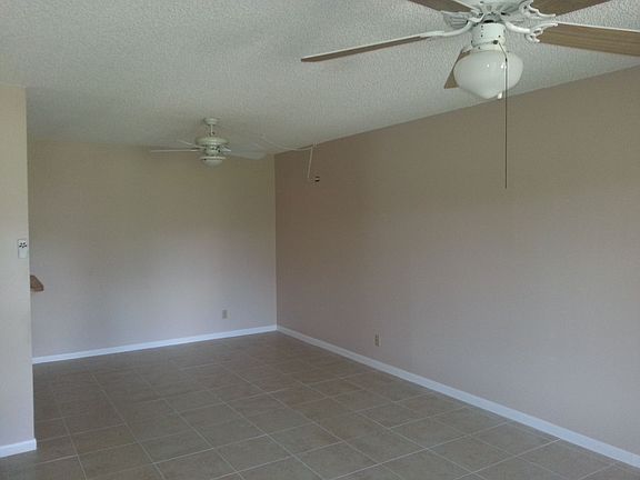 3rd image of 6489 Chasewood Dr APT C