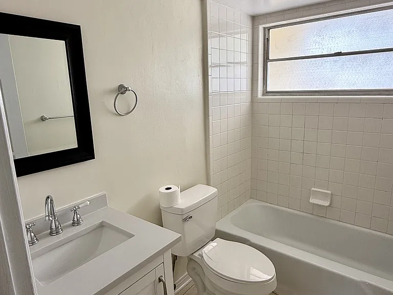 300 Gunn Ave #7 — Photo 9