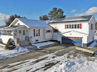 22 North St, Newport, ME 04953