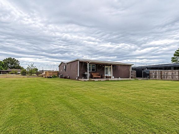 4th image of 503 Mesquite Dr