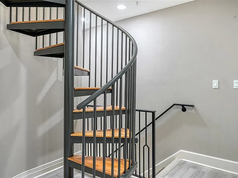 235 Cocoanut Ave #106B — Photo 24