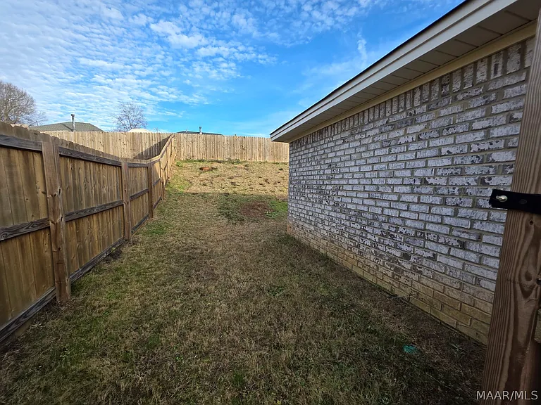 745 Park Ln — Photo 44