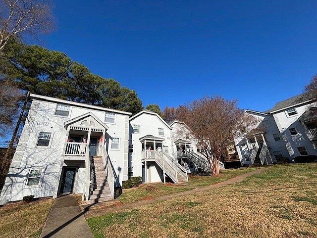 1st image of 2512 Avent Ferry Rd APT 207