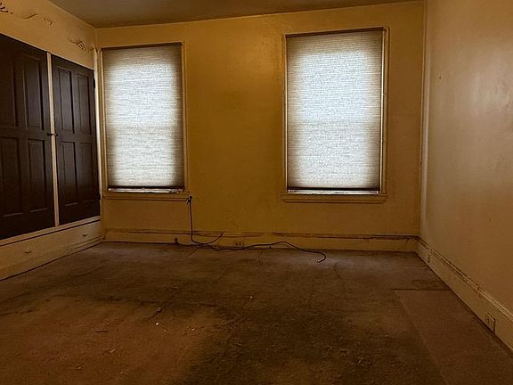 2nd image of 6033 Kershaw St
