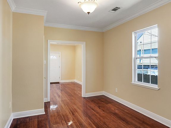 3rd image of 624 N. Salcedo St.