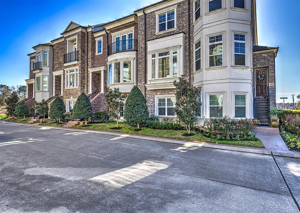 1st image of 4606 Regent Manor Dr