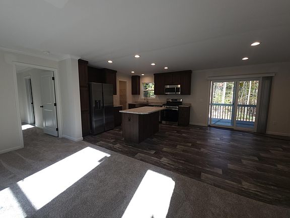 2nd image of 71 Ferris Rd