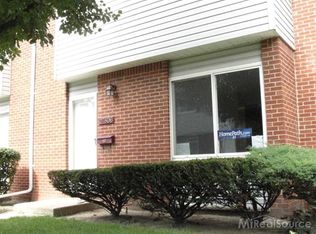 27806 Eastwick Sq, Roseville, MI 48066