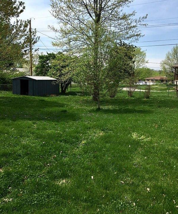 2nd image of 318 Hummingbird Ln