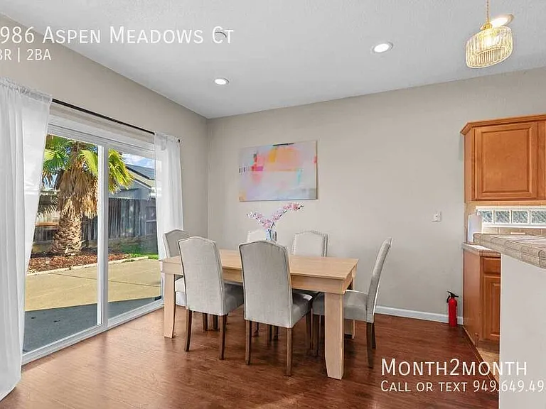 9986 Aspen Meadows Ct — Photo 4
