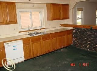 5th image of 64 Myrick St