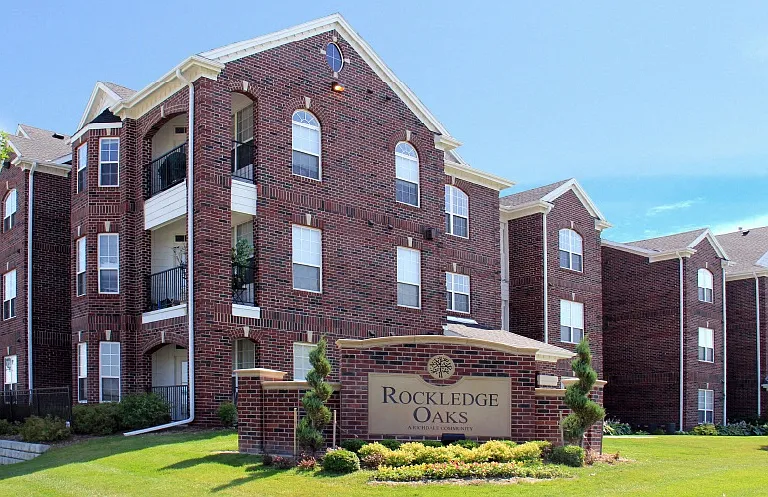 Rockledge Oaks Apartments — Photo 2