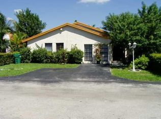 11447 SW 32nd Ln, Miami, FL 33165