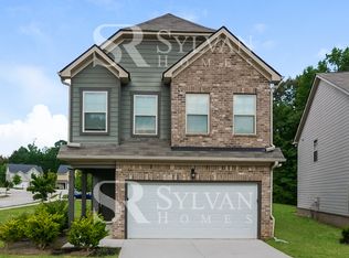 136 Avonwood Cir, Locust Grove, GA 30248