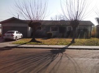 985 Laurel Ln, Lemoore, CA 93245