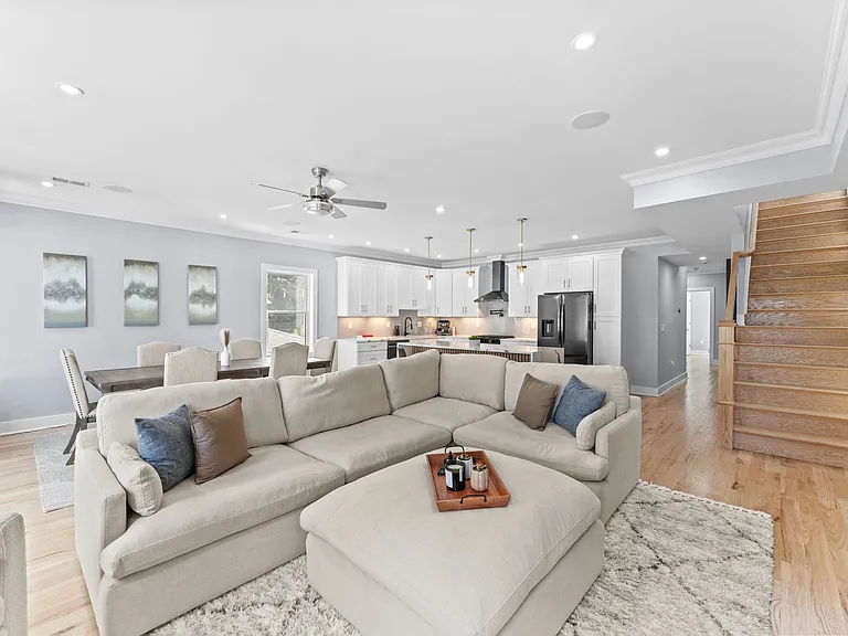 335 Virginia Ave — Photo 4