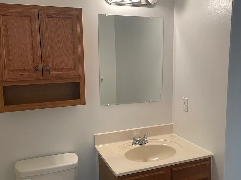 957 Rives St — Photo 7