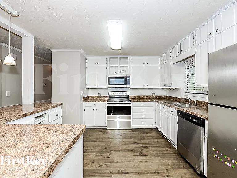 466 Birch Ln SE — Photo 5