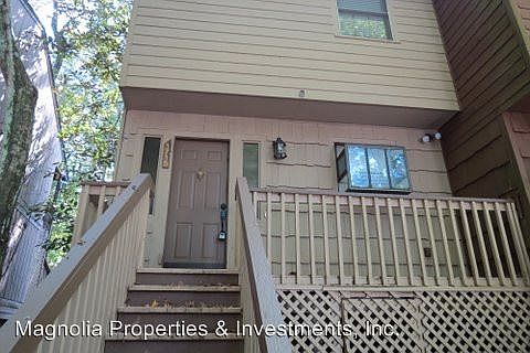 1st image of 1715 Beechwood Cir S