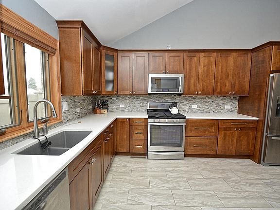 3rd image of 8512 S Menard Ave
