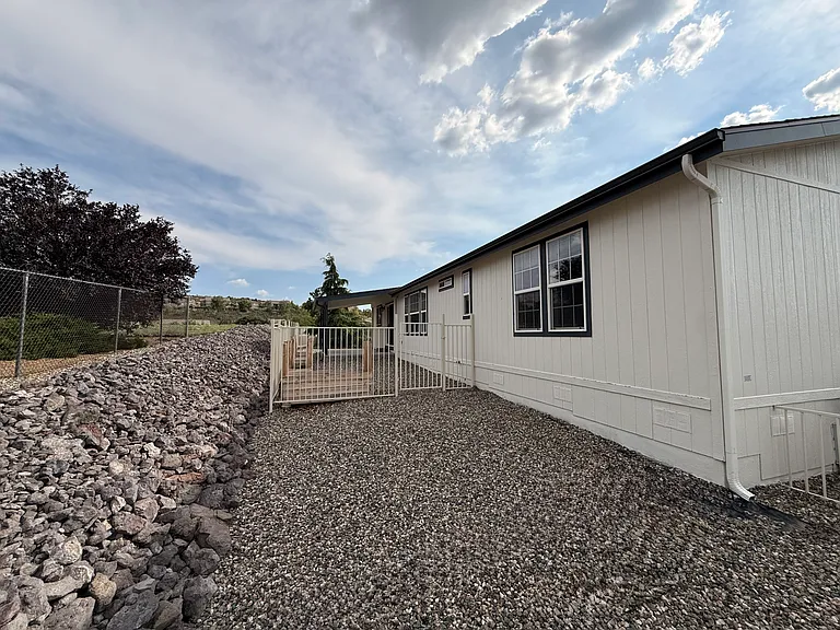 2828 Jerry St — Photo 35