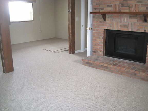 1105 southview FR