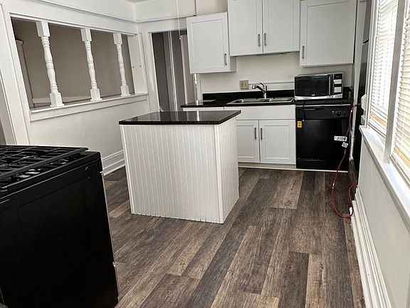 2nd image of 1946 E 120th St #3