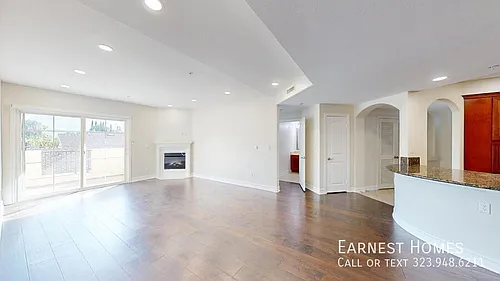 14242 Burbank Blvd #104 Photo 1